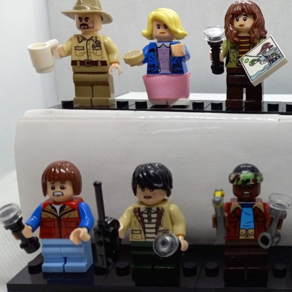 Stranger Things Custom Minifigures set A of 8 figures